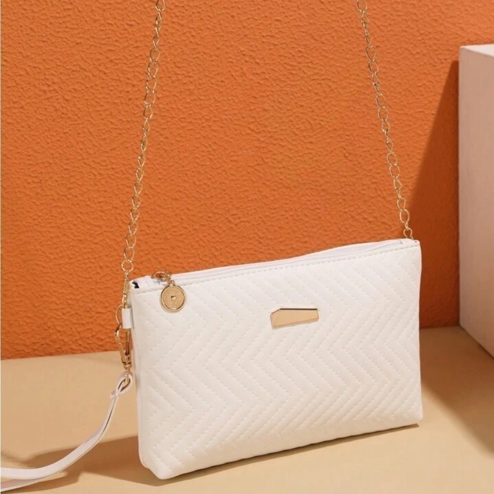 Quilted White Shoulder Bag with Gold Chain Strap - Chic & Versatile